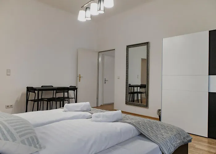 Apartamento Spacious Two Bedroom Near Wiener Stadthalle *