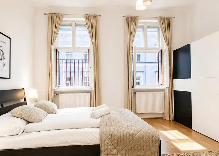 Apartamento Spacious Two Bedroom Near Wiener Stadthalle Viena