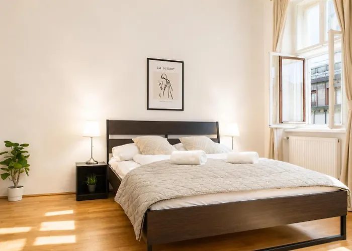 Apartamento Spacious Two Bedroom Near Wiener Stadthalle